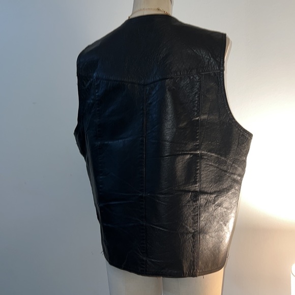 MEN’S LUCKY LEATHER INC. VEST🖤 - Picture 4 of 10